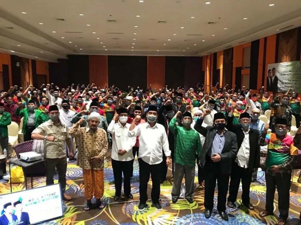 Ingin Surabaya Lebih Maju, Warga Surabaya Asal Madura Dukung MA-Mujiaman