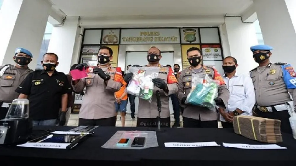 Home Industry Ekstasi Tangerang Beroperasi Selama 1 Tahun