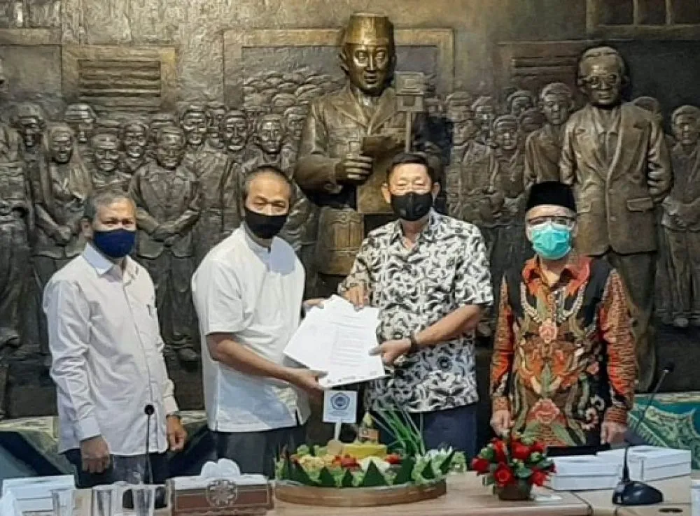 Unitomo Resmi Buka Prodi Doktor Manajemen