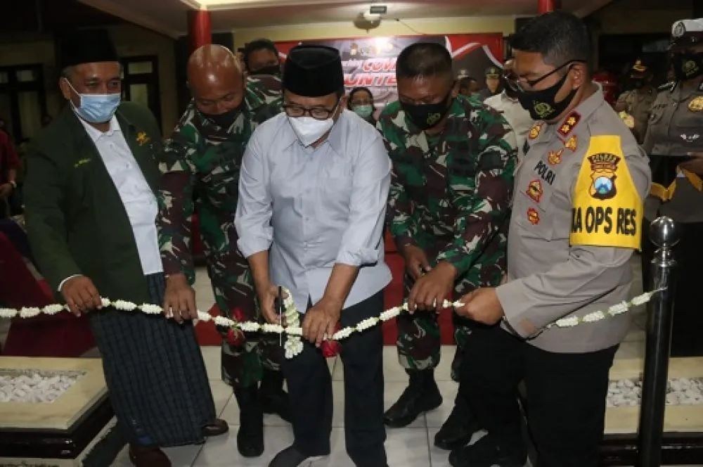 Polres Blitar dan Bupati Luncurkan Mobil Covid Hunter