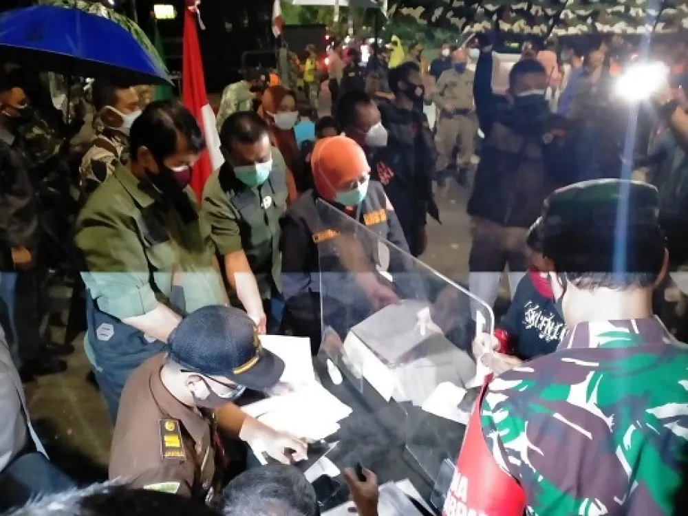 Meski Cuaca Tak Mendukung, Tim Hunter Prokes Tetap Lakukan Operasi Yustisi