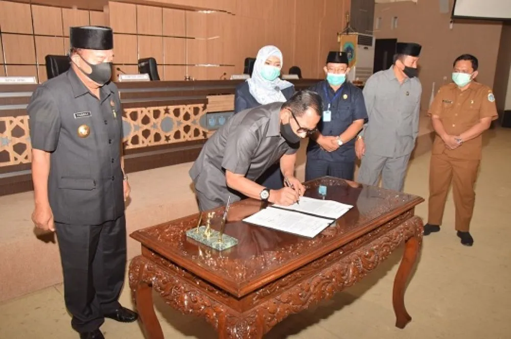 Raperda RDTR Paciran dan Pembangunan Industri Ditandatangani
