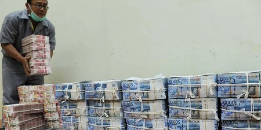Kebijakan PSBB Total Jakarta Picu Melemahnya Rupiah Hingga Rp14.950 per USD