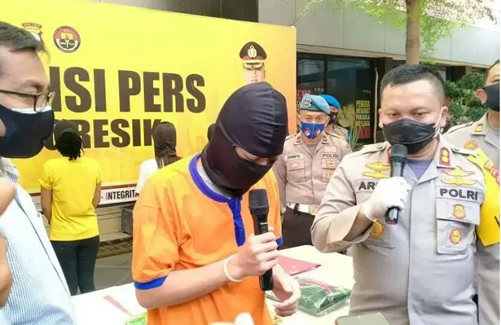 Polres Gresik Bongkar Bisnis Esek-esek Warkop