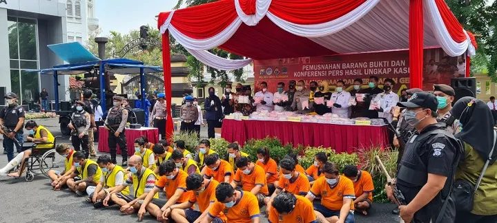 Sabu 79 Kg dan 17 Ribu Happy Five Dimusnahkan Polrestabes Surabaya