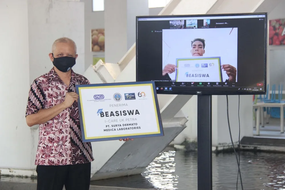 UK Petra Bagikan Beasiswa I Care UKP