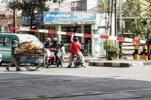 Sejak Awal Oktober, Sudah Terjadi 36 Kecelakaan di Pelintasan KA