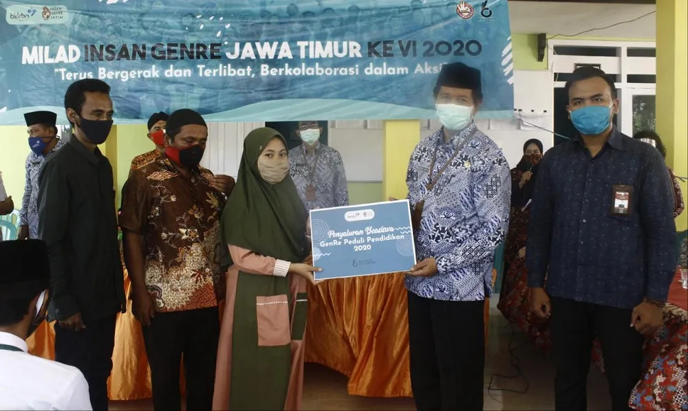 Insan GenRe Jatim Kembali Berikan Beasiswa Pendidikan