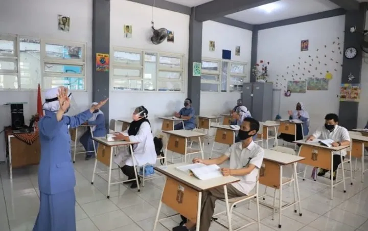 Guru Lansia dan Miliki Komorbid Tak Boleh Mengajar