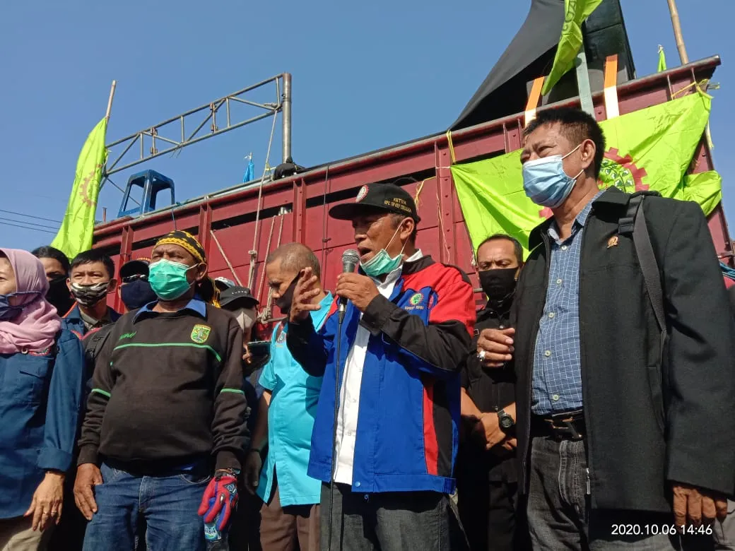 Politisi Demokrat Ajak Buruh Ajukan Judicial Review UU Cipta kerja