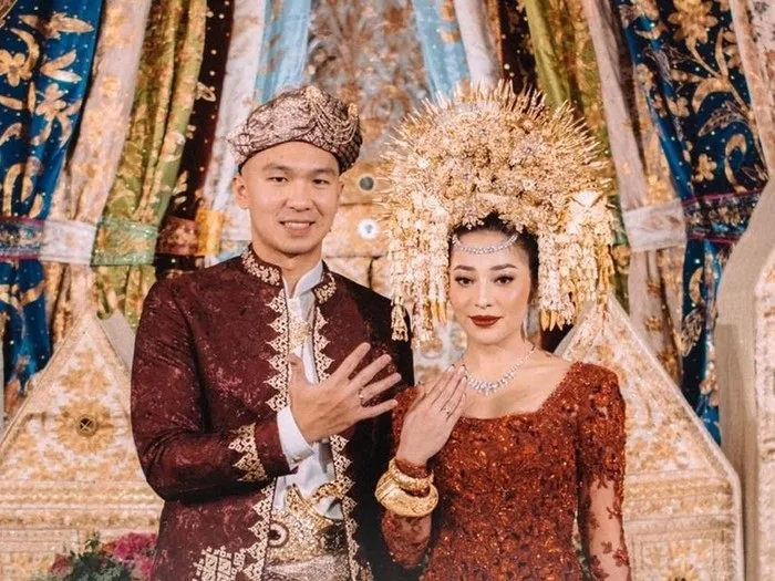 Nikita Willy, Jadi Mantu Bos Blue Bird, Pesta Mewah