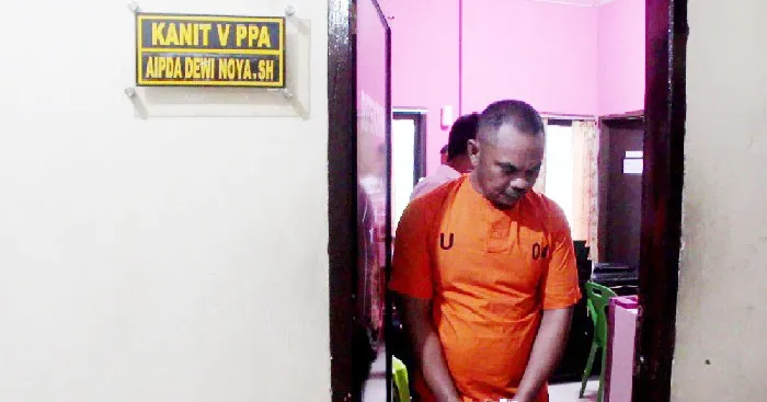 Dukun Santet Cabuli 2 Anak Tirinya