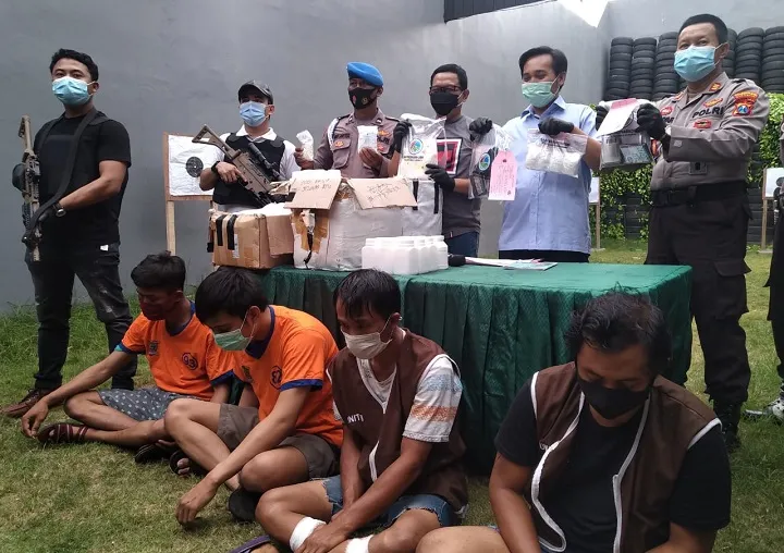 4 Kurir Diamankan, Sabu 1,5 Kg dan Pil Koplo 234 Ribu Butir