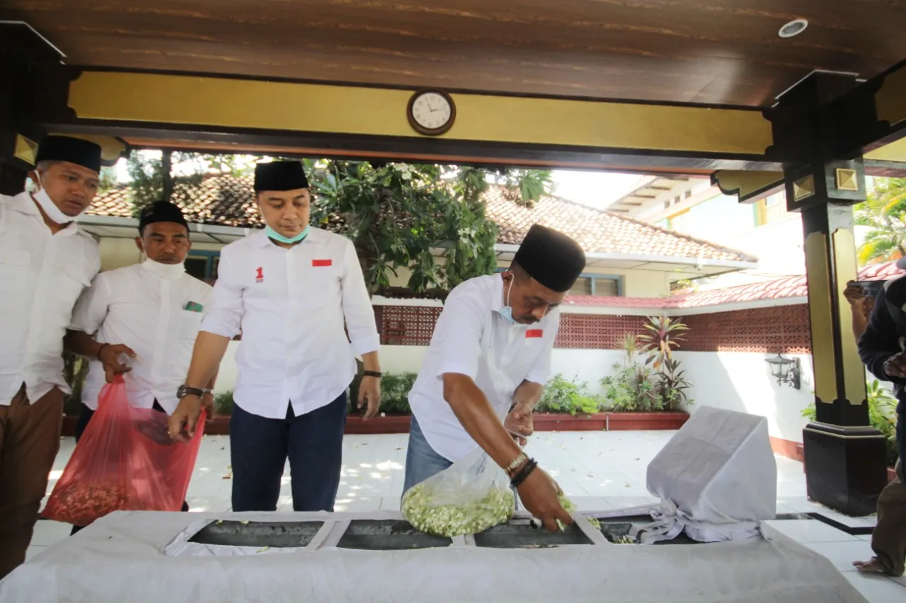 Sambut Hari Pahlawan, Eri - Armuji Beri Pesan Khusus Untuk Milenial