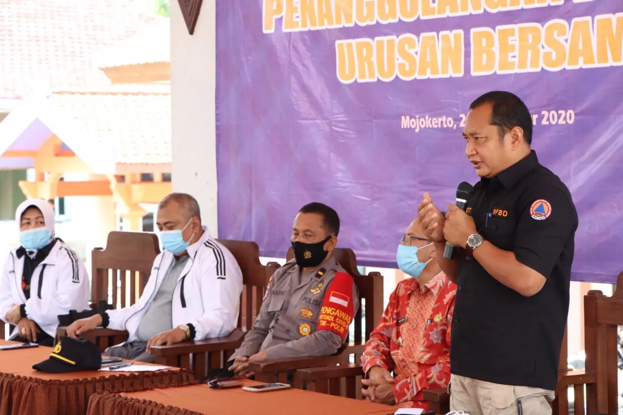 Peserta KKN Unitomo Rancang Edukasi Desa Wisata Tangguh Bencana