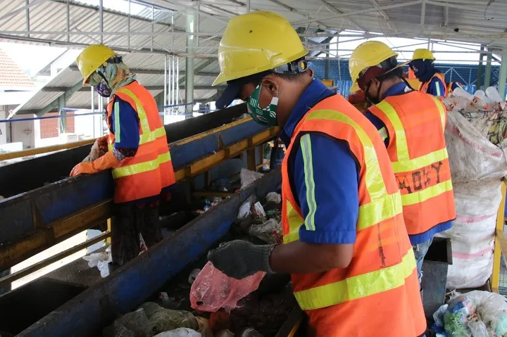 Dengan TPST Samtaku, Sampah di Lamongan Berkurang
