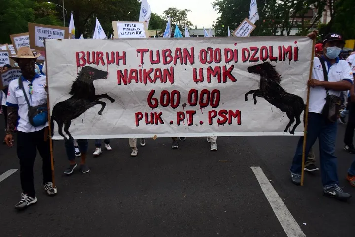 Khofifah, Umumkan UMK 2021, Sabtu Besok