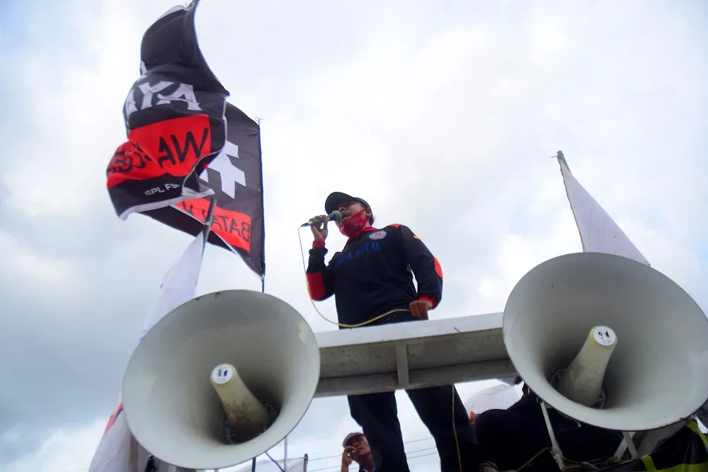 Unjuk Rasa FSPMI Terkait UMP dan Omnibus Law