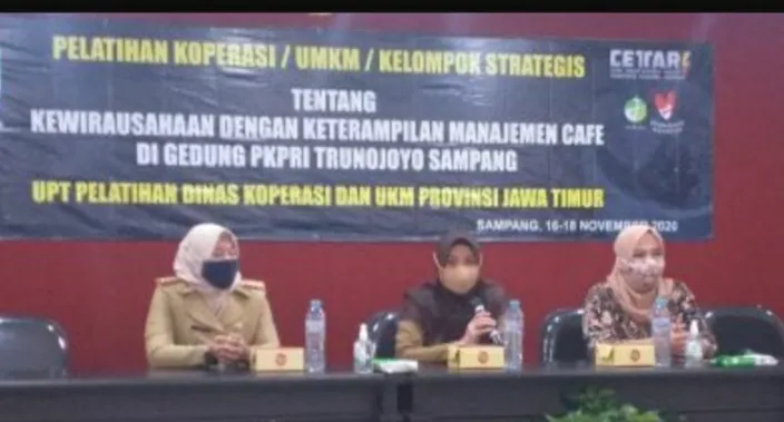 Diskumnaker Sampang Fasilitasi Pelatihan Keterampilan Managemen