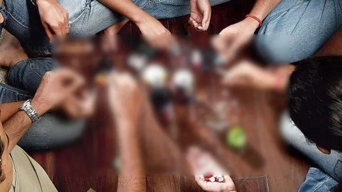 Pesta Sabu, Oknum Polisi Lakarsantri Ditangkap