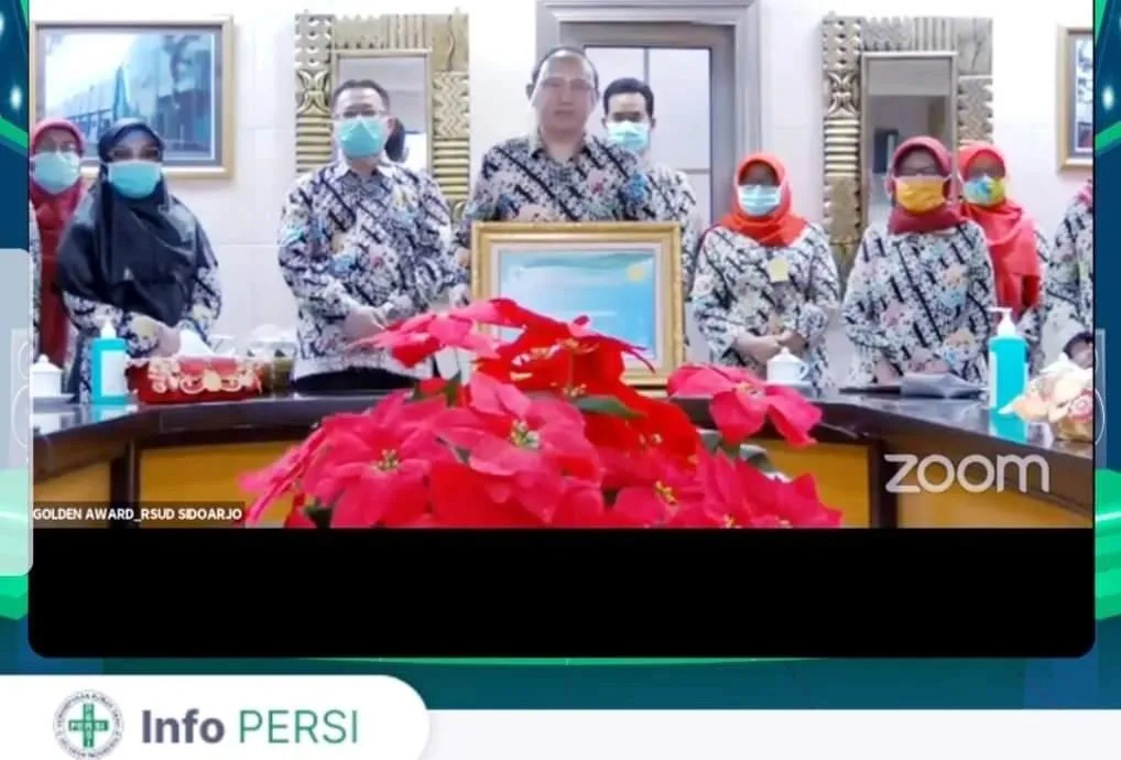 Terbaik Tangani Covid-19, RSUD Sidoarjo Terima PERSI Golden Award 2020
