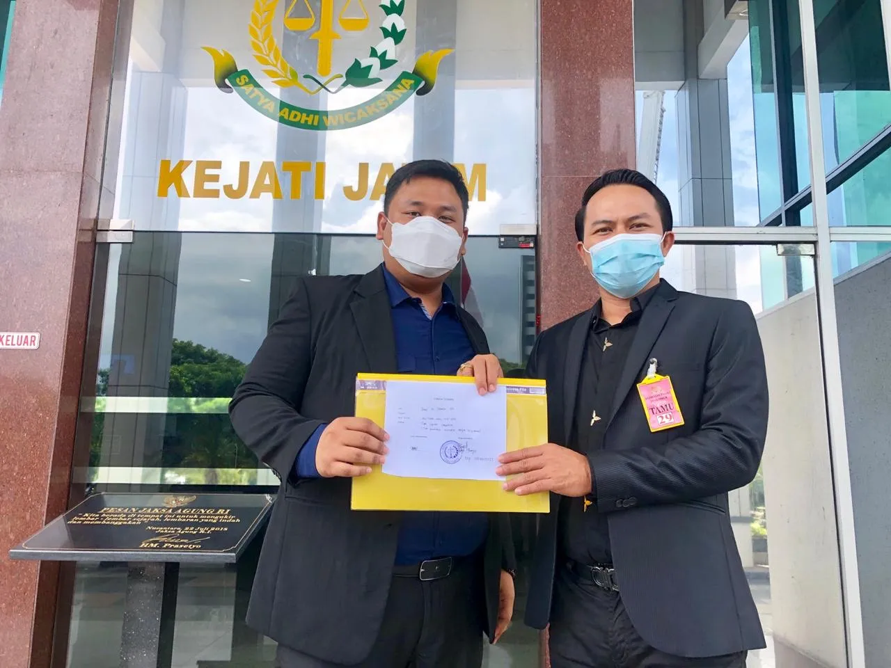 Risma, DKRTH, Dinsos Dilaporkan ke Kejati dan Mabes Polri