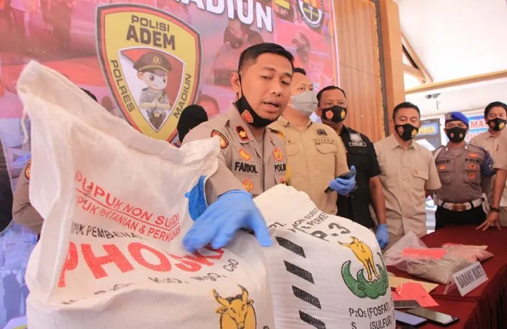 Peredaran Pupuk Palsu Non Subsidi di Madiun Dibongkar
