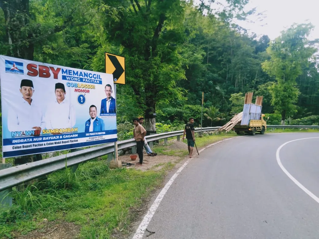 Pasang Ratusan Baliho, Demokrat Jatim Kampanyekan Aji-Gagarin
