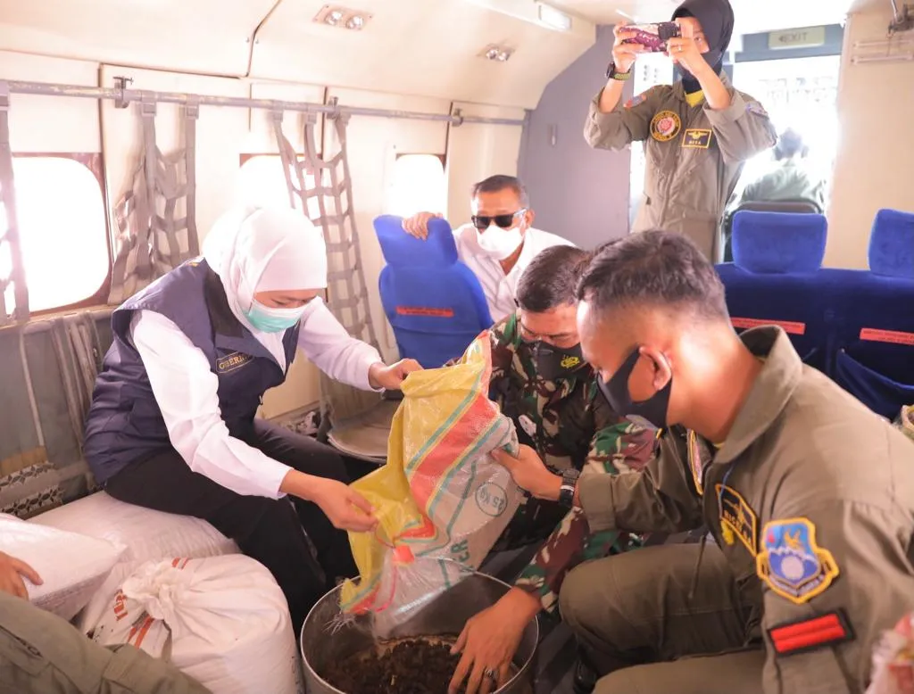 Cegah Bencana, Gubernur Gelar Aeroseeding di Tiga Wilayah