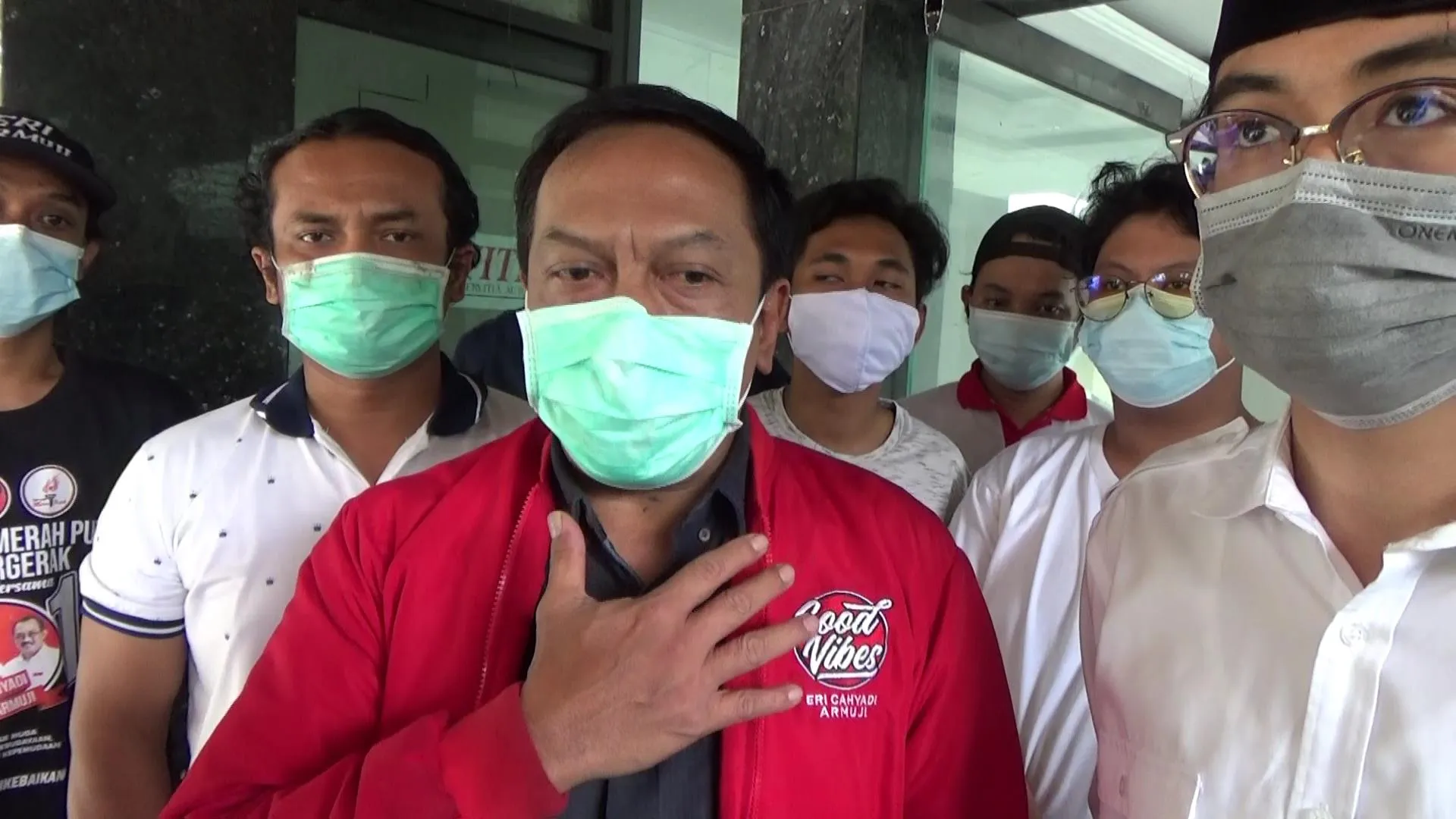 Markas TMP, Pendukung Eri - Armuji Diserang Ratusan Orang Tak Dikenal