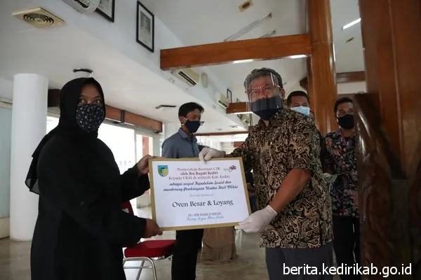 60 UMKM Kaabupaten Kediri Terima Bantuan CSR