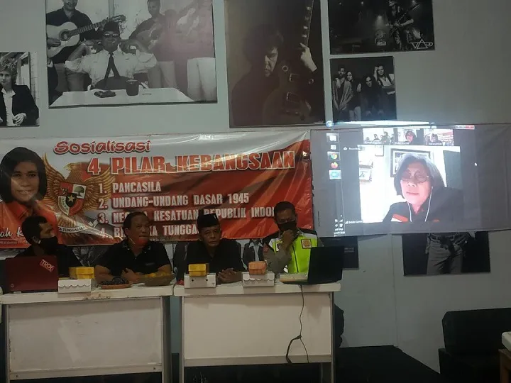 Indah Kurnia Sosialisasi Empat Pilar Warga Desa Wage Taman