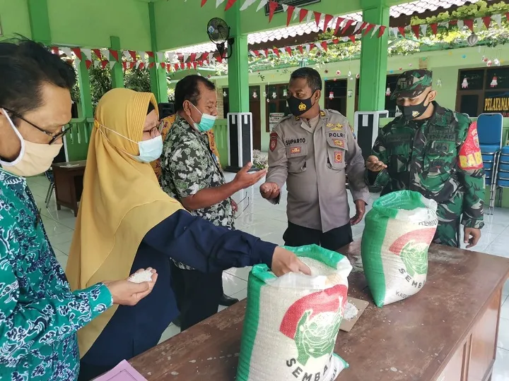 Kemasan Beras BPNT Tambakboyo Sudah Cantumkan Supplier
