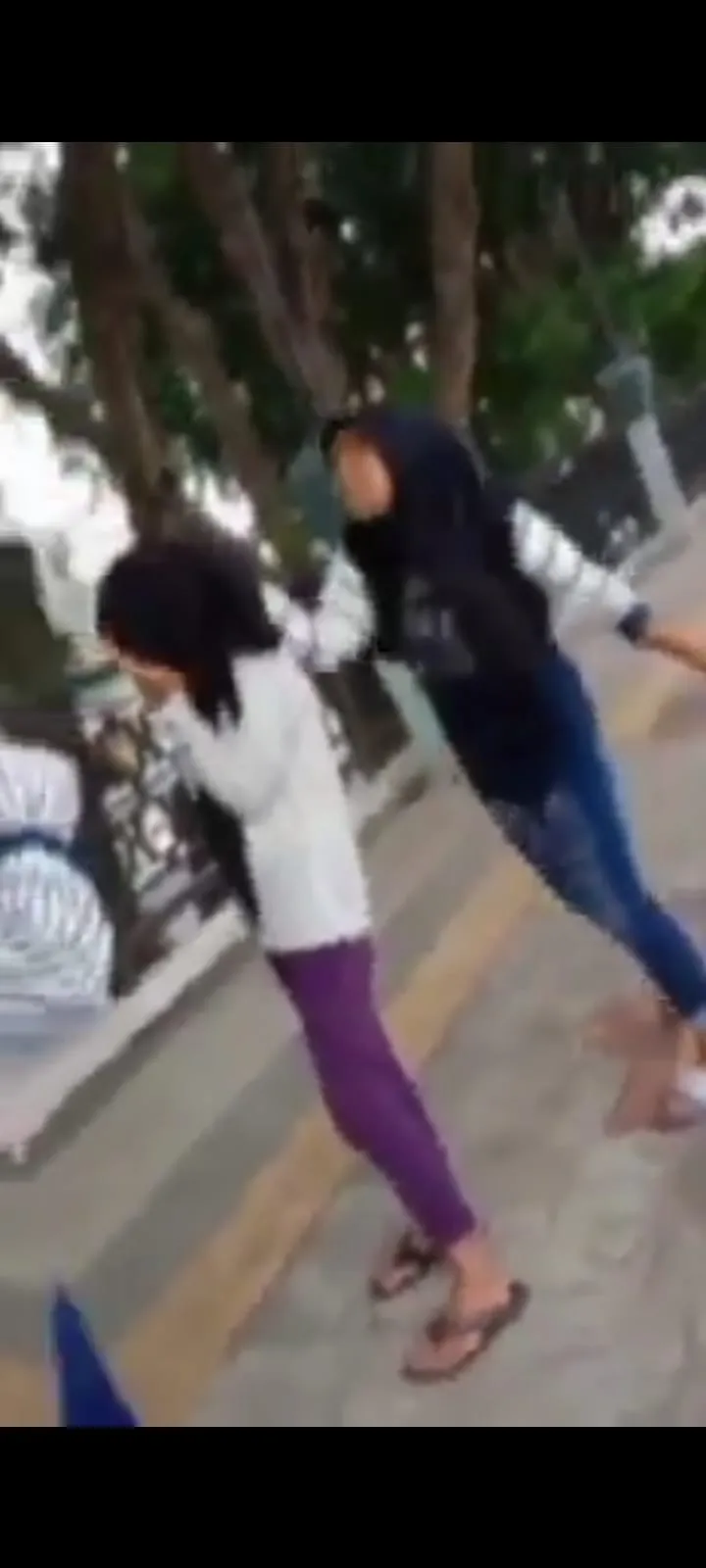 Aksi Perundungan di Gresik Viral, 5 Cewek ABG Hajar Seorang Cewek ABG