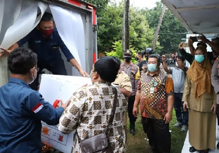 Ribuan Vaksin Sinovac Khusus Nakes Tiba di Mojokerto