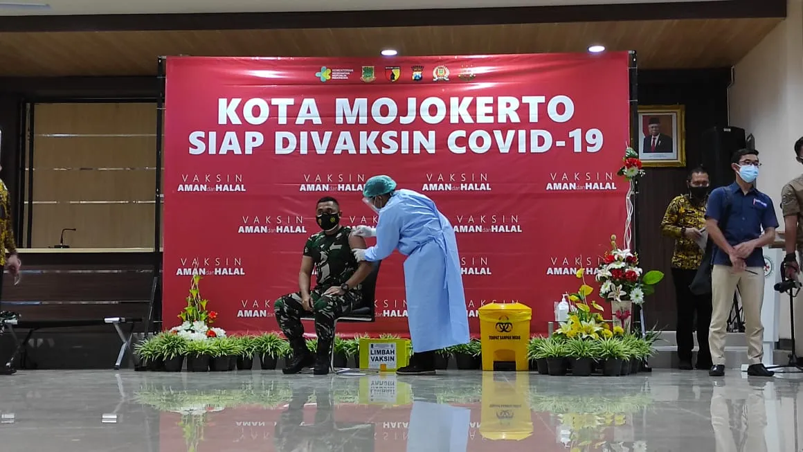 Dandim Wakili Vaksinasi Covid-19 Forkopimda Mojokerto