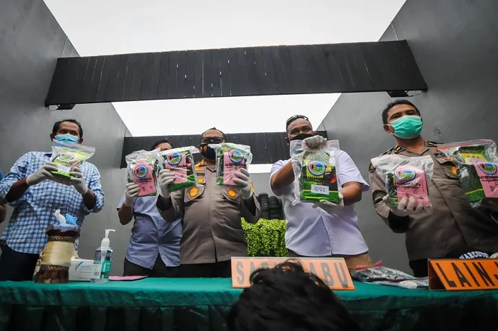 Narkoba 8,4 Kilogram Disimpan di Dalam Durian
