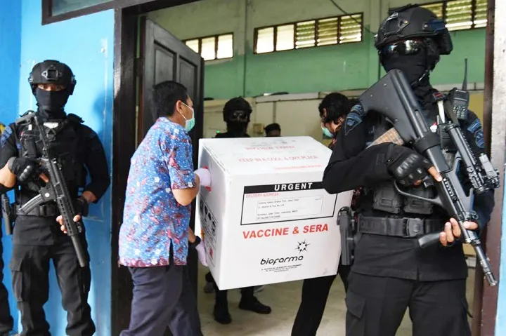 77.760 Vaksin Covid-19 untuk 38.880 SDM Kesehatan Jatim