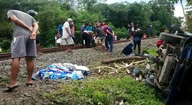 KA Tabrak Minibus di Blitar, 1 Tewas 3 Luka-Luka