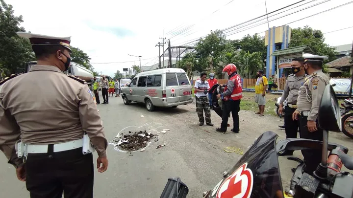 Ibu Muda Tewas Terlindas Roda Truk Gandeng