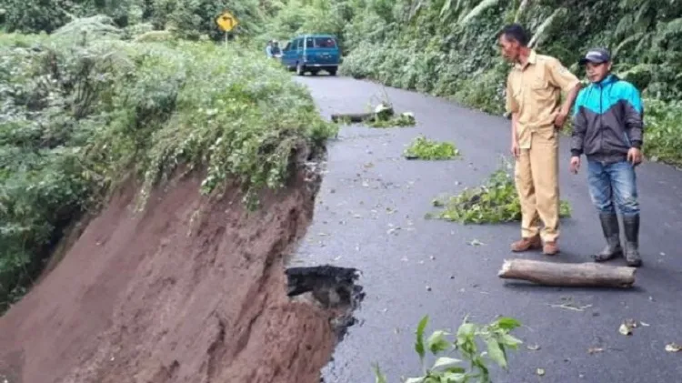 Ribuan Rumah di Probolinggo Terendam Banjir Setinggi 1,5 M