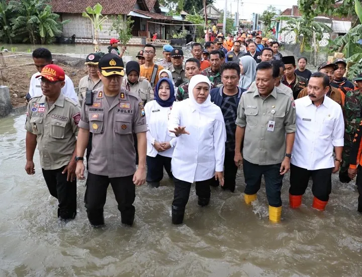 Khofifah Rangkul 3 Bupati Penyangga Surabaya