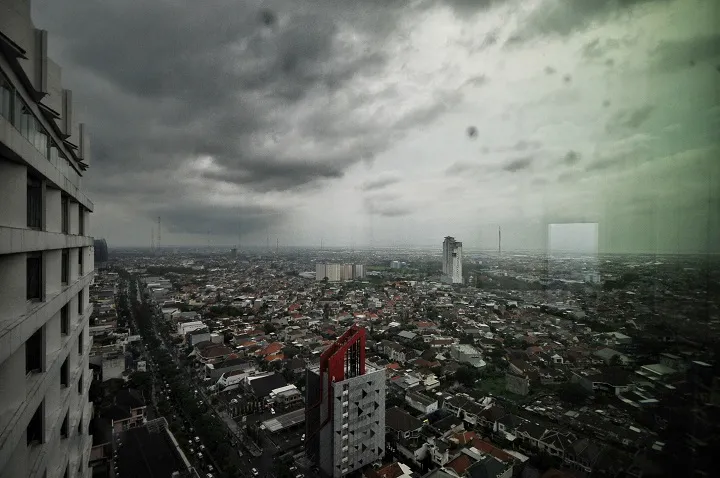 Februari, Bencana Hidrometerologi dan Gelombang 4 Meter Hantui Jatim