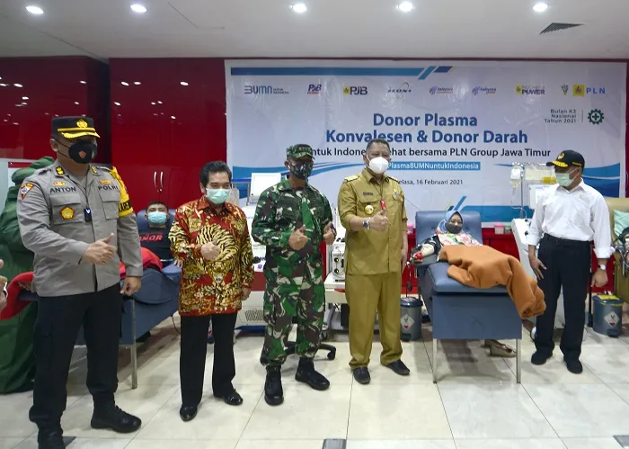 Menko PMK dan Mensos Tinjau UDD PMI Surabaya