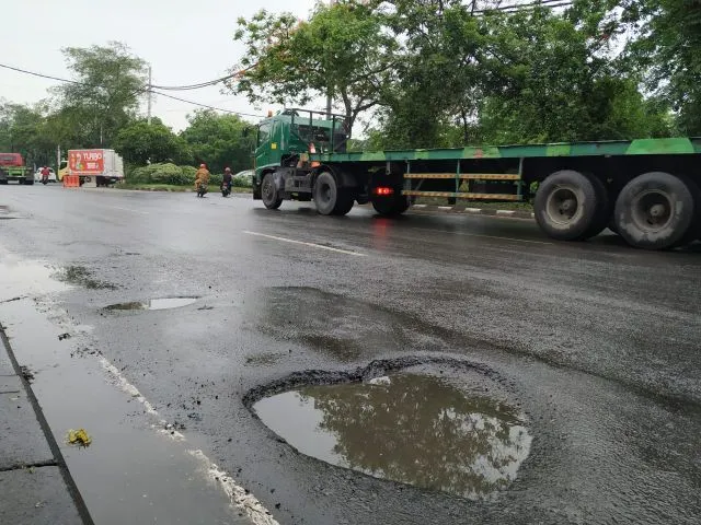 Dinas PU Sediakan Aplikasi Pelaporan Jalan Rusak