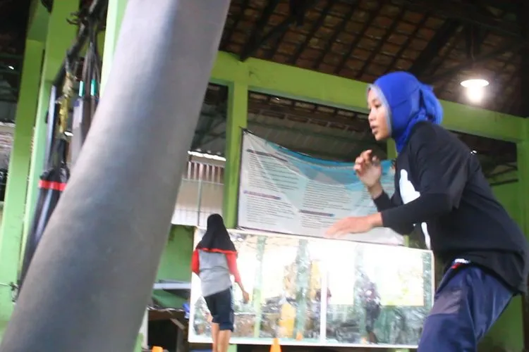Berawal Trauma Dikeroyok, Yuliana Juarai Dunia Pencak Silat Junior