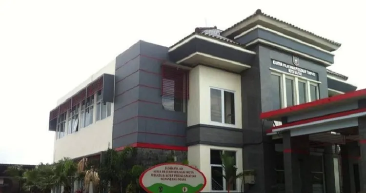 Usai Divaksin Tahap Pertama, 13 Staf Positif Covid-19