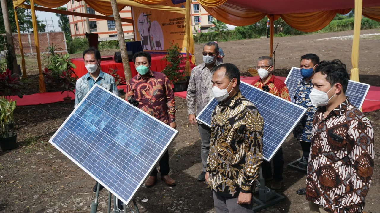 PLTS Perguruan Tinggi! Usung 'Sistem On-Grid'