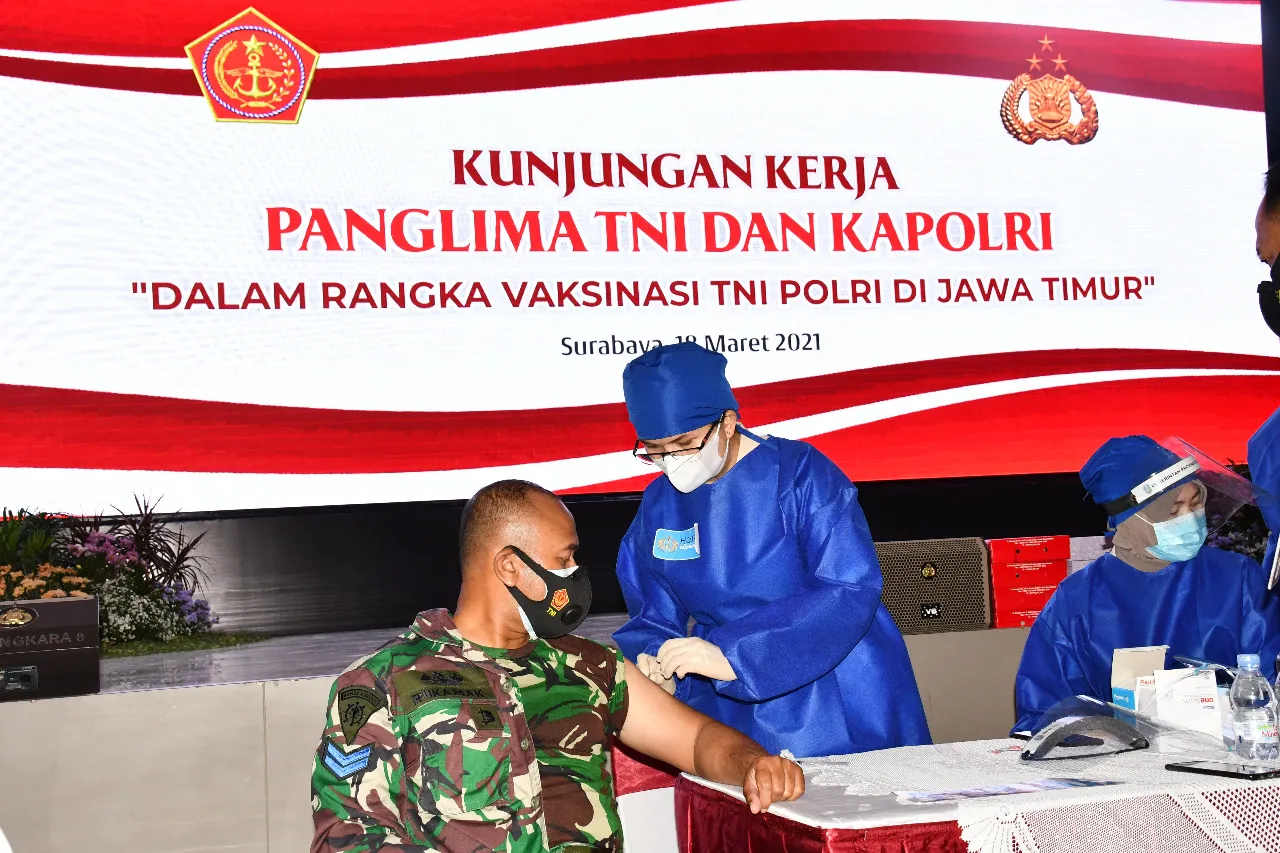 Dorong Percepatan Vaksinasi, Lantamal V Kerahkan 334 Prajurit AL