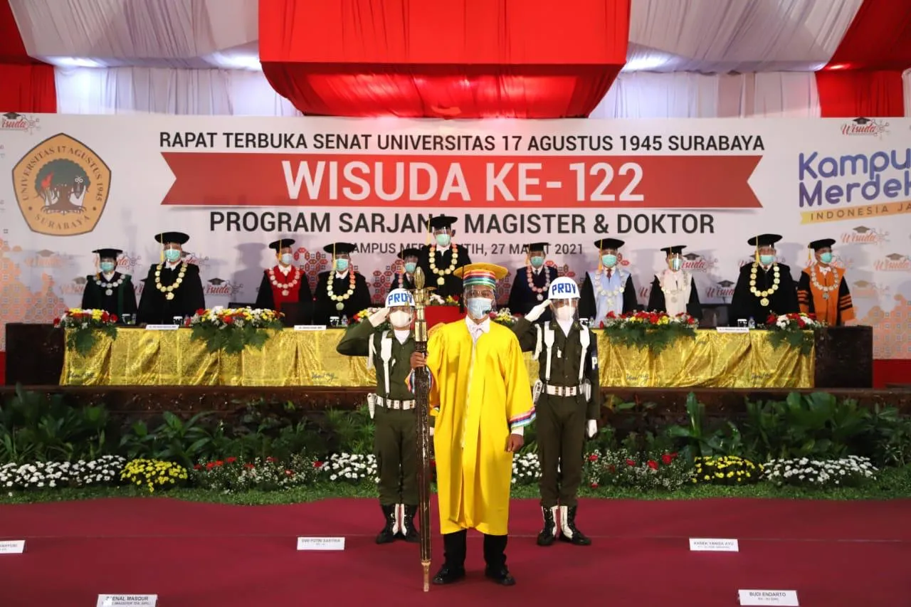 Dihadiri Eri Cahyadi, Untag Surabaya Gelar Wisuda ke-122